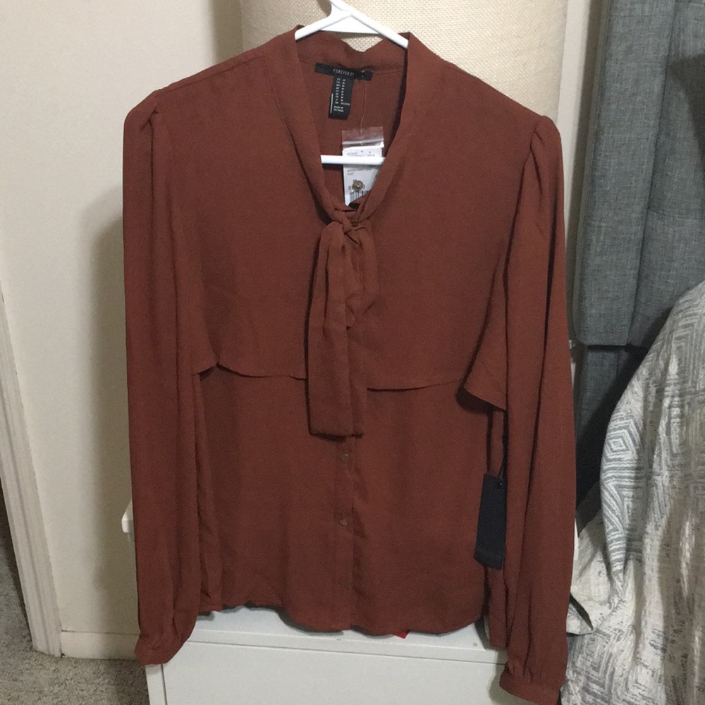 Forever21 medium long sleeved rust blouse